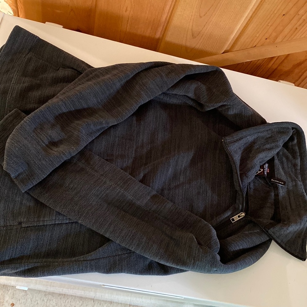 Avalanche fleece pullover sz Lg